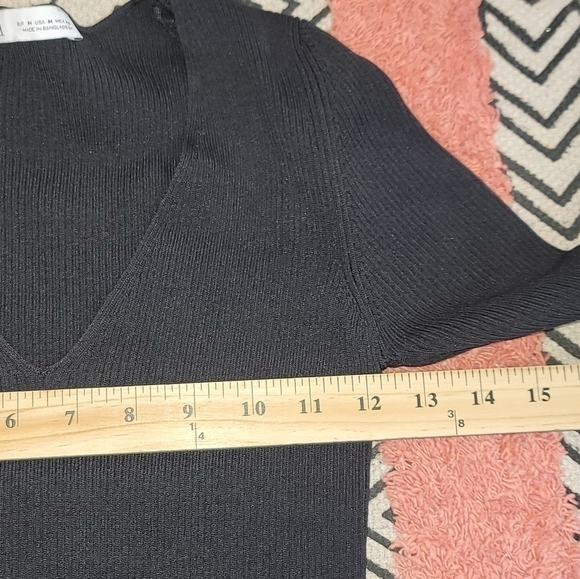ZARA BLACK RIBBED V NECK SWEATER, SZ MEDIUM - Picture 7 of 9